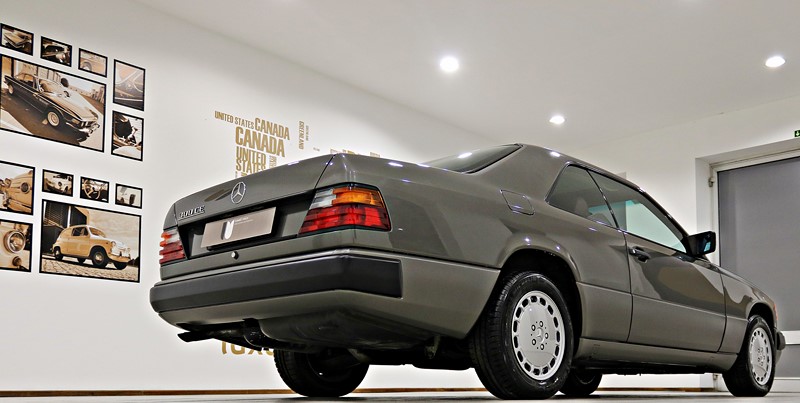 1988 Mercedes Benz 300CE